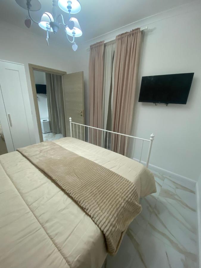 B&B Carme Наполи Екстериор снимка