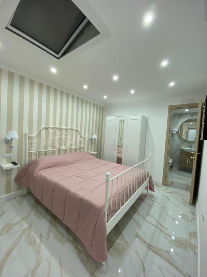 B&B Carme Наполи Екстериор снимка