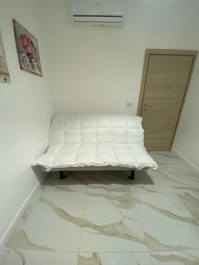 B&B Carme Наполи Екстериор снимка